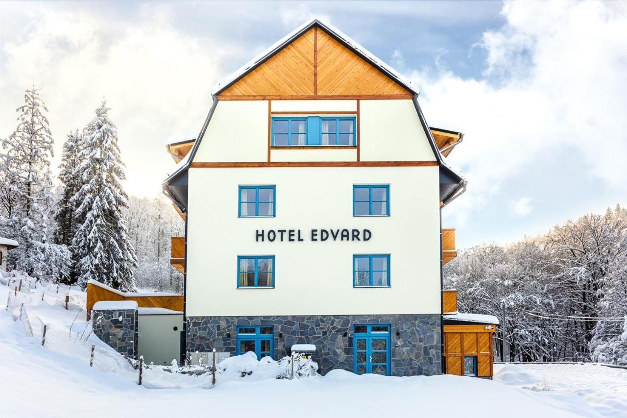 Hotel Edvard Frenštát pod Radhoštěm Exterior foto